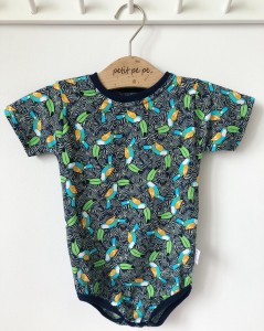 Body z cienkiej dzianiny jersey - tukany żółtoskrzydłe