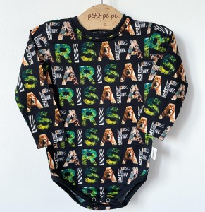 Body z cienkiej dzianiny jersey - safari letters