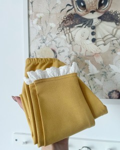 Getry dresowe z koronką - musztardowe