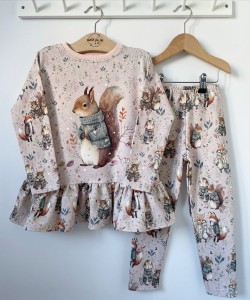 Zestaw bluzeczka z dresówki z baskinką  + getry - Boho squirrel