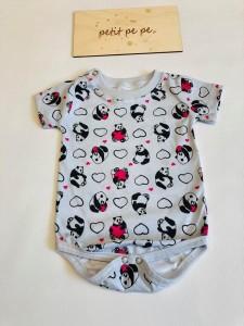Body z cienkiej dzianiny jersey  - zakochana panda