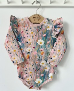 Body z dresówki - Kwiatowy pejzaż