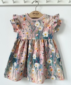 Sukienka z dresówki - Kwiatowy pejzaż