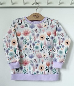 Bluza dresowa z rozcięciami - Pastelowa łąka
