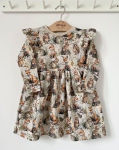 Sukienka z dresówki - Curious animals