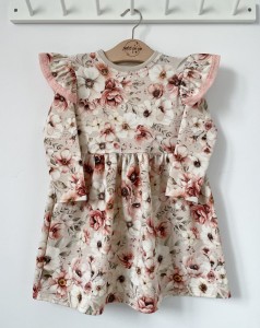 Sukienka z dresówki - Pudrowe kwiaty