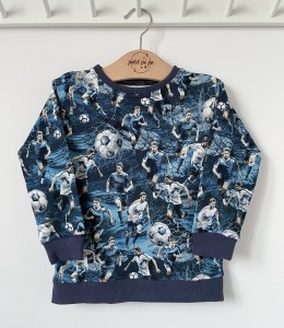 Bluza dresowa z rozcięciami - Piłkarz