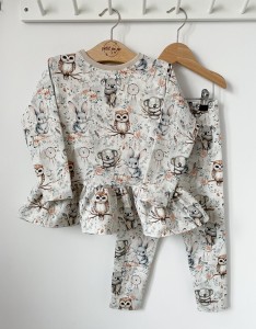 Zestaw bluzeczka z baskinką  + getry - Mini animals