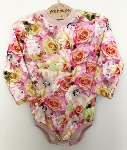 Body z dresówki - różany bukiet
