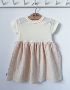 Sukienka z muślinem- Creme