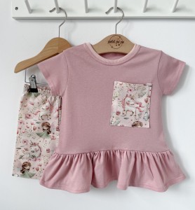 Zestaw bluzeczka z baskinką  + spodenki - Bajkowy ogród