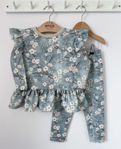 Zestaw bluzeczka z baskinką  + getry- Floral sky