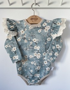 Body z dresówki  - Floral sky