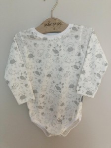 Body z cienkiej dzianiny jersey - wesołe owieczki