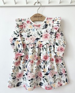 Sukienka z dresówki - romantyczne bukiety