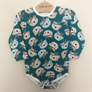 Body z cienkiej dzianiny jersey - indiański miś