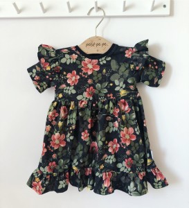 Sukienka z cienkiej dzianiny jersey z dolną falbanką - elegant rose